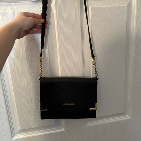 Calvin Klein Purse - Picture 1 of 2